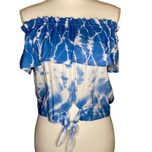 Olive & Grey 100% Rayon Blue and White Woman’s Top Tie Dye Size M.